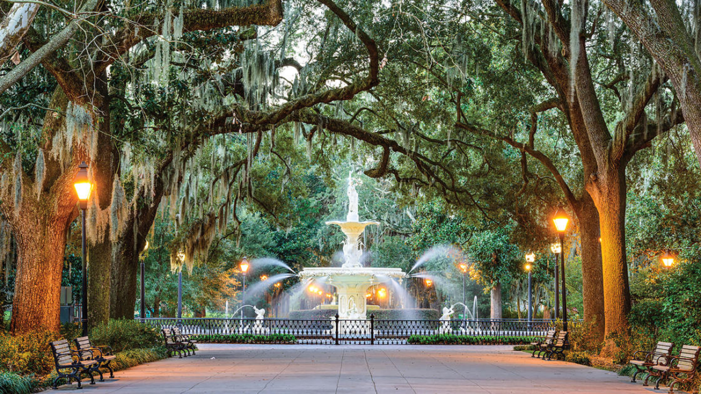 Things To Do In Savannah, Georgia, 5 day travel itinerary, brief history, weather – Winter, Spring, Summer, Fall - Bike Paths travelanycountry