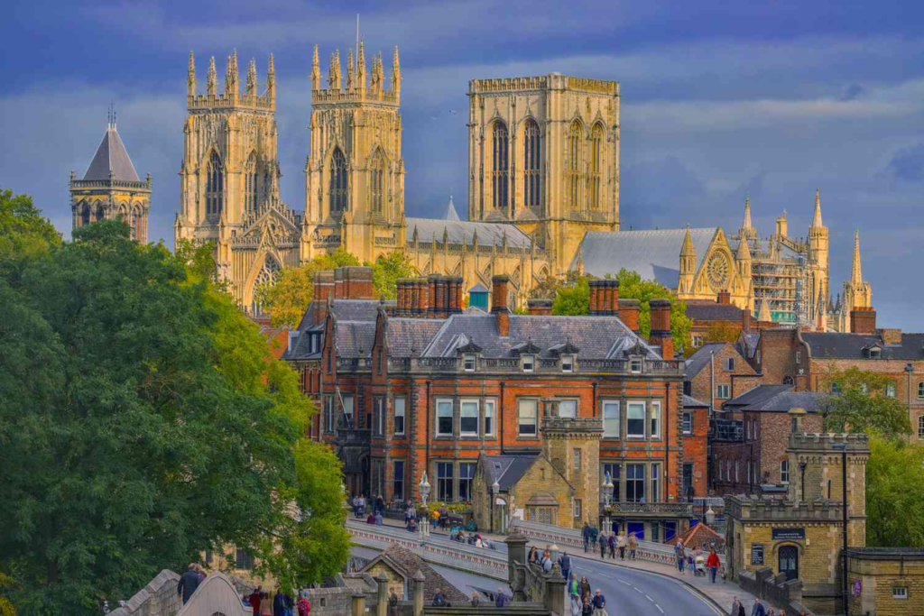 Things To Do In York, England, 5 day travel itinerary, brief history, weather – Winter, Spring, Summer, Fall – Bike Paths, Campsites cipads freeads