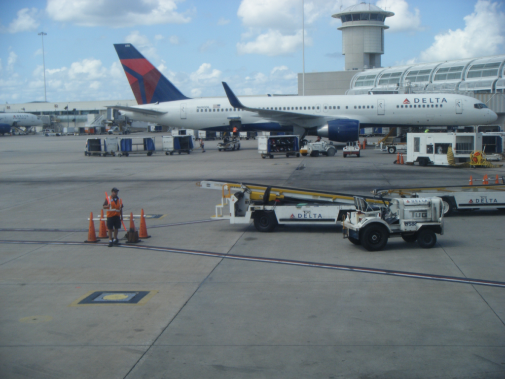 Travel Guide To Orlando, Florida International Airport Arriving In Orlando, Florida travelaycountry