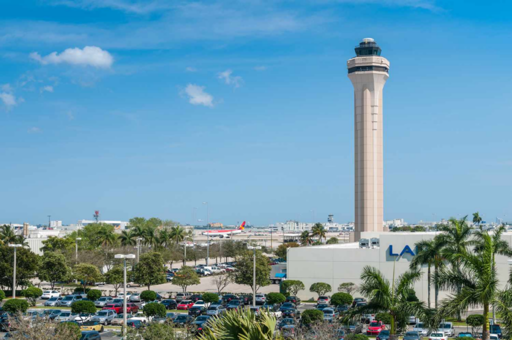 Travel Guide To Miami, Florida International Airport Arriving In Miami, Florida, Holiday Travel Tips,  travelanycountry