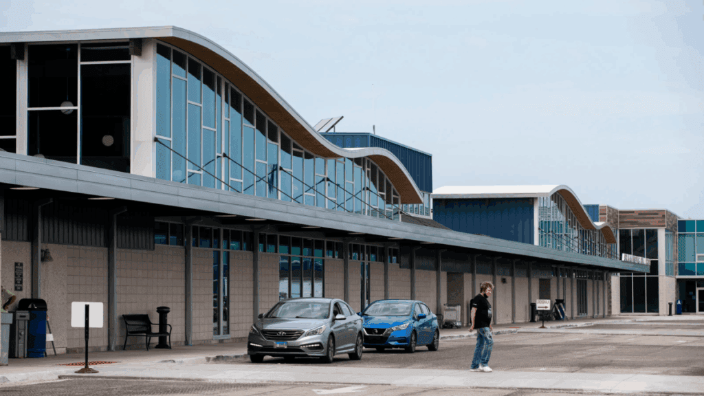Travel Guide To Springfield, Illinios International Airport Arriving In Springfield, Illinois International Airport Travel Tips travelanycountry