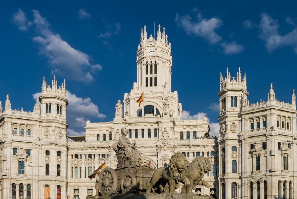 How To Spend 2 Days In Madrid, Spain Travel Itinerary Arriving At The International Airport, Short History, 10 Things To Do travelanycountry